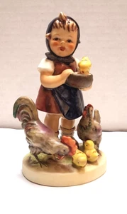 Hummel Goebel Figurine “Feeding Time” 199/1 TMK 5 Excellent 5 1/2” Tall - Bild 1 von 3