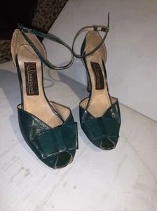 Vtg 70s Bandolino Green Peep Toe Heels W Ankle Strap 8.5 - Picture 1 of 6