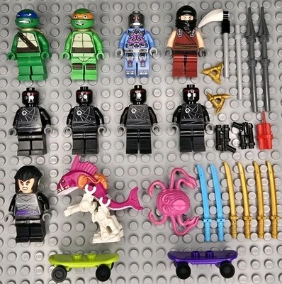 Lego Teenage Mutant Ninja Turtles Minifigures Lot and Accessories - Image 1 of 3