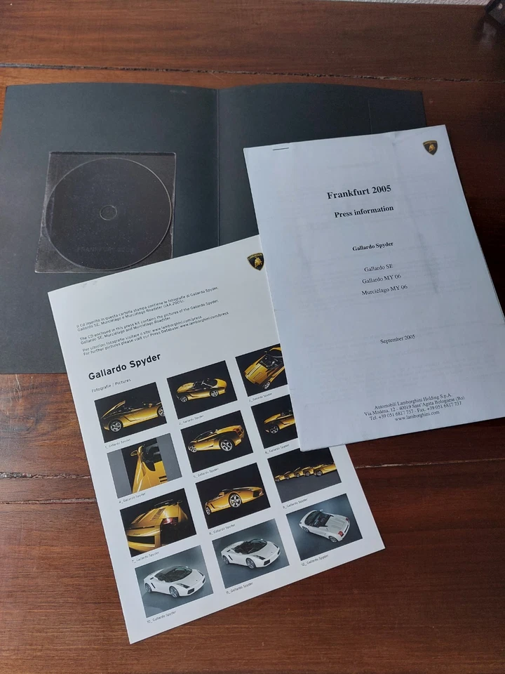 Lamborghini Gallardo Spyder E Murcielago Press Francoforte 2005 Con Cd - Immagine 1 di 4