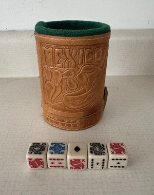 Coctelera de dados de cuero tooled, recuerdo de México con 5 dados Foto 1 de 4