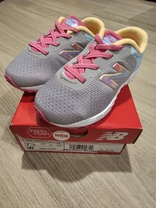NIB New Balance Arishi V2 Toddler 7 1/2 - Picture 1 of 2