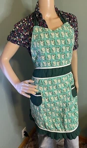Adorable Full Apron With Owl Print And Ruffles In Green - Picture 1 of 9