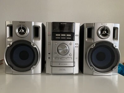 Sony MHC-EC50 Component System 3 Disc CD Changer Player AM FM Cassette No Remote - Image 1 of 4