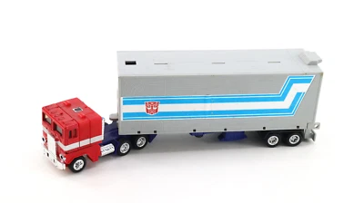 Transformers G1 OPTIMUS PRIME 1992 Truck Cab And Trailer Toy Incomplete - Image 1 of 4