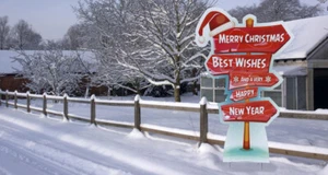 MERRY CHRISTMAS - DIRECTIONAL OUTDOOR STAND-UP - BRAND NEW DECORATION 2572 - Picture 1 of 1