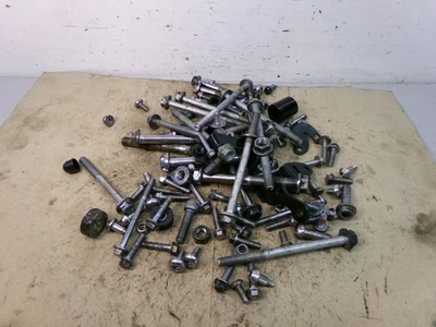 Varios pernos sujetadores 3k millas para Triumph Street Triple RS 765 2024 T17 Foto 1 de 4