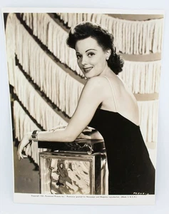1941 ORIGINAL HOLLYWOOD SEXY ALAINE BRANDES STUDIO PRODUCTION PHOTO - Picture 1 of 3