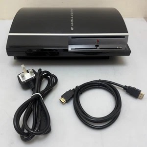 SONY PS3 KONSOLE CECHL04 40GB FAT MIT KABEL SCHWARZ FUNKTIONIERT EINWANDFREI OHNE CONTROLLER - Bild 1 von 13
