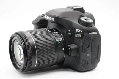 Conjunto de lentes duplas Canon EOS 80D 983658 - Imagem 1 de 4