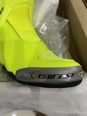 Dainese TORQUE 4 Boots Neon Yellow Size 43 EUR/ 10 US, Motorcycle Boots - Image 1 of 4