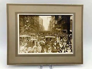 Foto antigua vintage 11 de noviembre de 1918 del armisticio final de la Primera Guerra Mundial, enmarañada, San Pablo sin montar o nunca sin montar - Imagen 1 de 3