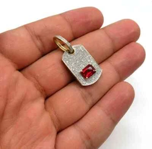 Ciondolo Targhetta Cane Placcato Oro Giallo 14k 2Ct Creato in Laboratorio Taglio Smeraldo Smeraldo - Foto 1 di 6