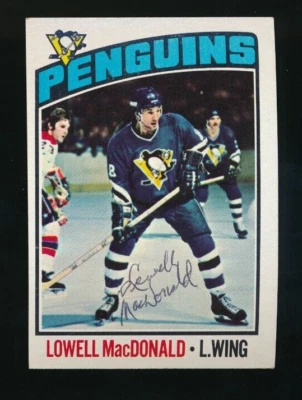 1976 Topps #33 Lowell MacDonald EX- Exmt Signed auto Autograph (HD18 & reg ) - Image 1 of 4