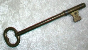 Antique Victorian Unmarked Nonmagnetic Cast Metal Solid Barrel Skeleton Door Key - Picture 1 of 5