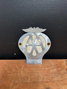 VINTAGE AA AUTOMOBILE ASSOCIATION LONDON AUTO CAR BADGE EMBLEM 5C25639 - Bild 1 von 2