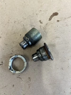 1991 Honda Fourtrax 300 4 x 4 Swingarm шпильки болты штифты B663 - Изображение 1 из 4