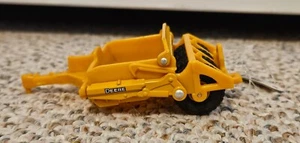 John Deere Road Construction Trailer Grader, Ertl Toy, New w/ Tags - Picture 1 of 8