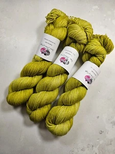 SW Merino / Nylon yarn, Fingering weight, 100g, GREEN TEA - Picture 1 of 6