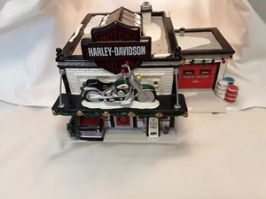 Department 56 Harley Davidson Motorcycle Shop #1262-ML - Picture 1 of 11
