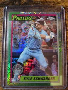 Aggiornamento Topps 2025 Kyle Schwarber Chrome 1990 35° Silver Pack Mojo #U90C-17 - Foto 1 di 2