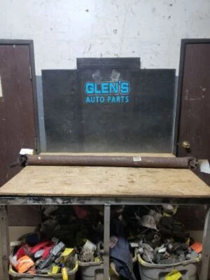 Rear Drive Shaft 117.7" Wb Fits 98-11 LINCOLN & TOWN CAR 1118575 - Image 1 of 4