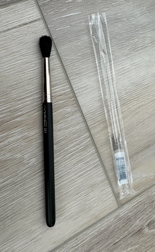 Mac Cosmetics 224 Tapered Blending Brush 100 Authentic Sleeve W/barcode