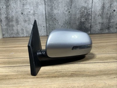 2010 2011 KIA RIO LEFT SIDE DOOR MIRROR WITH SIGNAL LIGHT OEM - Image 1 of 4
