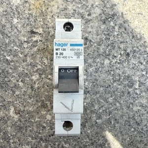 B20 Hager MT 120 20A (Single Pole, 6000A Breaking Capacity) - Picture 1 of 4