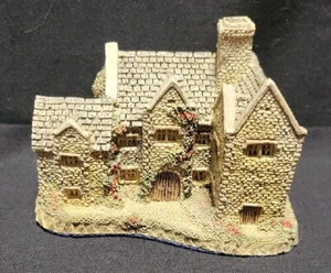 1985 "Blackfriars Grange" By David Winter Miniature - Picture 1 of 7