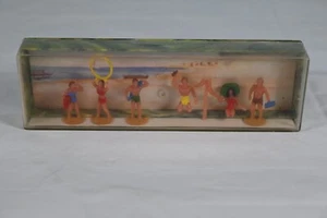 Merten 0948 HO Beach Figures - Picture 1 of 2