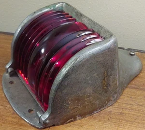 Lampada Marina Nazionale Vintage Vetro Rosso Porto Luce Nautica Lampada Lente N.M.L. Co Perko - Foto 1 di 16