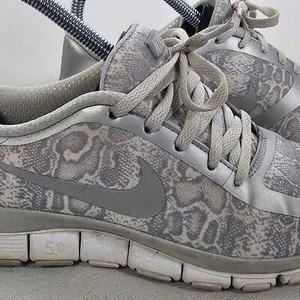 Nike Free 5.0 V4 Python Print Silver White Tennis Shoes, US Women's Size 6.5 - Picture 1 of 7