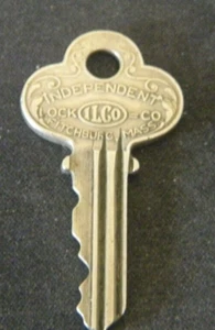 "Vintage fantasia serratura indipendente decorativa Co Fitchburg Ma chiave contrassegnata 1001 IT 2" - Foto 1 di 2