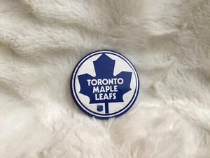 Vintage 1971-1987 Toronto Maple Leafs Retro Logo Pinback Pin Button - Used - Picture 1 of 2