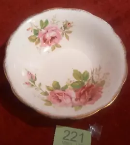 Royal Albert - American Beauty - Fruit Saucer - bowl - Picture 1 of 4