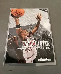 VINCE CARTER NBA CARD SKYBOX PREMIUM 1999-00 2nd Year # 175 RAPTORS NETS  - Bild 1 von 6