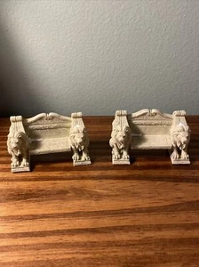 2 DEPT 56 VILLAGE LANDSCAPE - CAMDEN PARK SQUARE LION HEAD BENCH - Picture 1 of 3