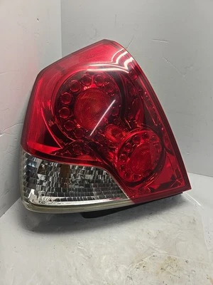 2006 2007 INFINITI M35 M45 RIGHT PASSENGER SIDE TAILLIGHT LED BRAKE LIGHT OEM - Image 1 of 4
