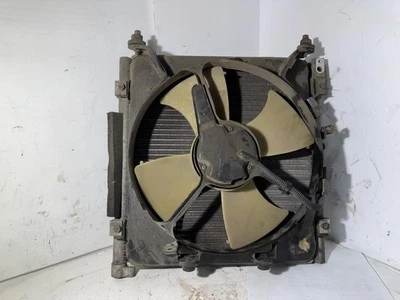 Condensador de CA Modine fabricante y conjunto de ventiladores OEM 1996-2000 Honda Civic Foto 1 de 4