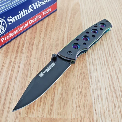 Smith & Wesson Folding Knife 2.75" Stainless Steel Blade Prismatic/Metal Handle - Image 1 of 4