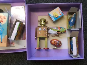 clock work tin birds and robot boxed collectors items unused old stock - Picture 1 of 8
