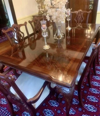 Thomasville Chippendale Mahogany Dining Rm Set & American Of Martinsville Curio - Image 1 of 4