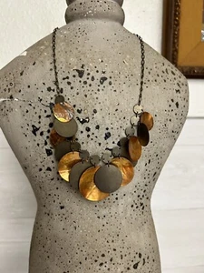 Women’s Brown Amber Shell/Metal Bib Necklace Circle 18” - Picture 1 of 4