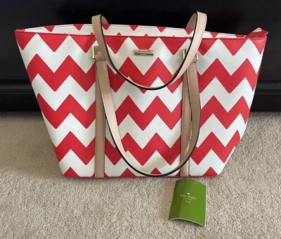 Kate Spade NWT Medium Harmony South Of The Border Red & White Chevron Purse Bag - Image 1 of 4