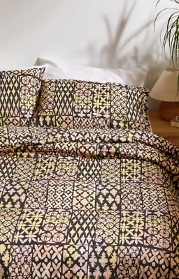 NWT Urban Outfitters Shiloh Duvet Cover And 2 Pillowcases Full/Queen Black - Image 1 of 4