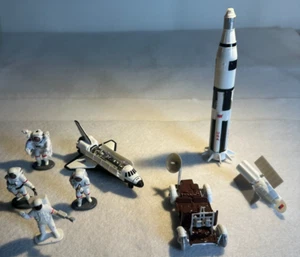 NASA Space Figures Playset, Cake Topper - Picture 1 of 15