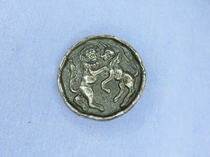 Vintage Metall Löwe und Einhorn runder Knopf - Bild 1 von 12