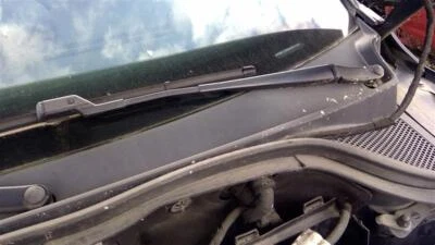 Левый рычаг стеклоочистителя Volkswagen Tiguan 2010 445711 - Изображение 1 из 4