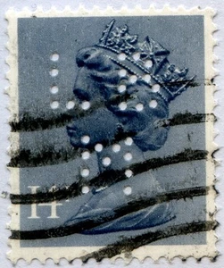 Gran Bretagna 1980/81 Regina Elisabetta n. 967 - usato PERFIN (m2193) - Picture 1 of 1